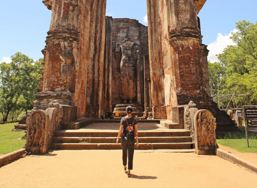 Polonnaruwa-Lankathilaka-Feature-Image