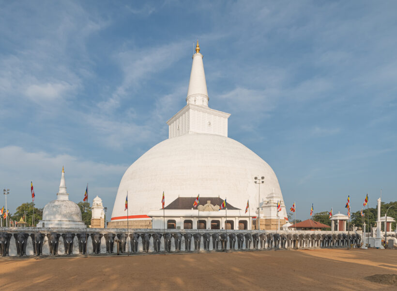 SL_Anuradhapura_asv2020-01_img11_Ruwanwelisaya_Stupa
