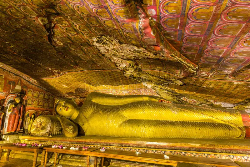 buddha-s-cave-temple-complex-dambulla-sri-lanka-115242363